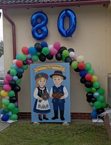 80 lat Szkoły Podstawowej im. Hieronima Derdowskiego w Piaszczynie